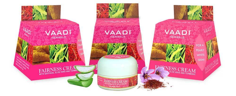 Organic Fairness Cream with Saffron, Aloe Vera & Turmeric Extract - Lightens Marks & Blemishes - Makes Skin Flawless ( 3 x 30 gms / 1.1 oz)
